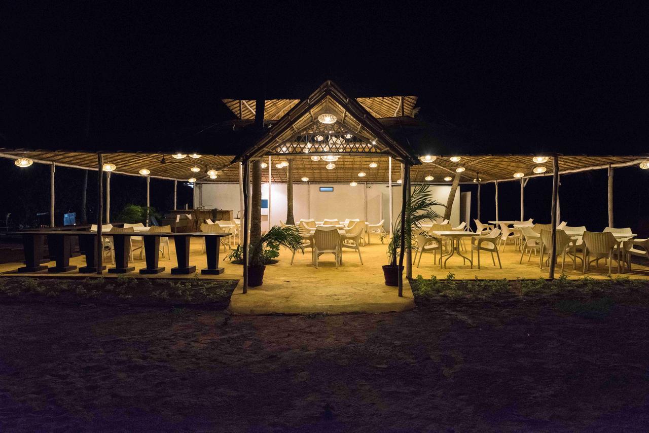 Mandrem Village Resort Esterno foto
