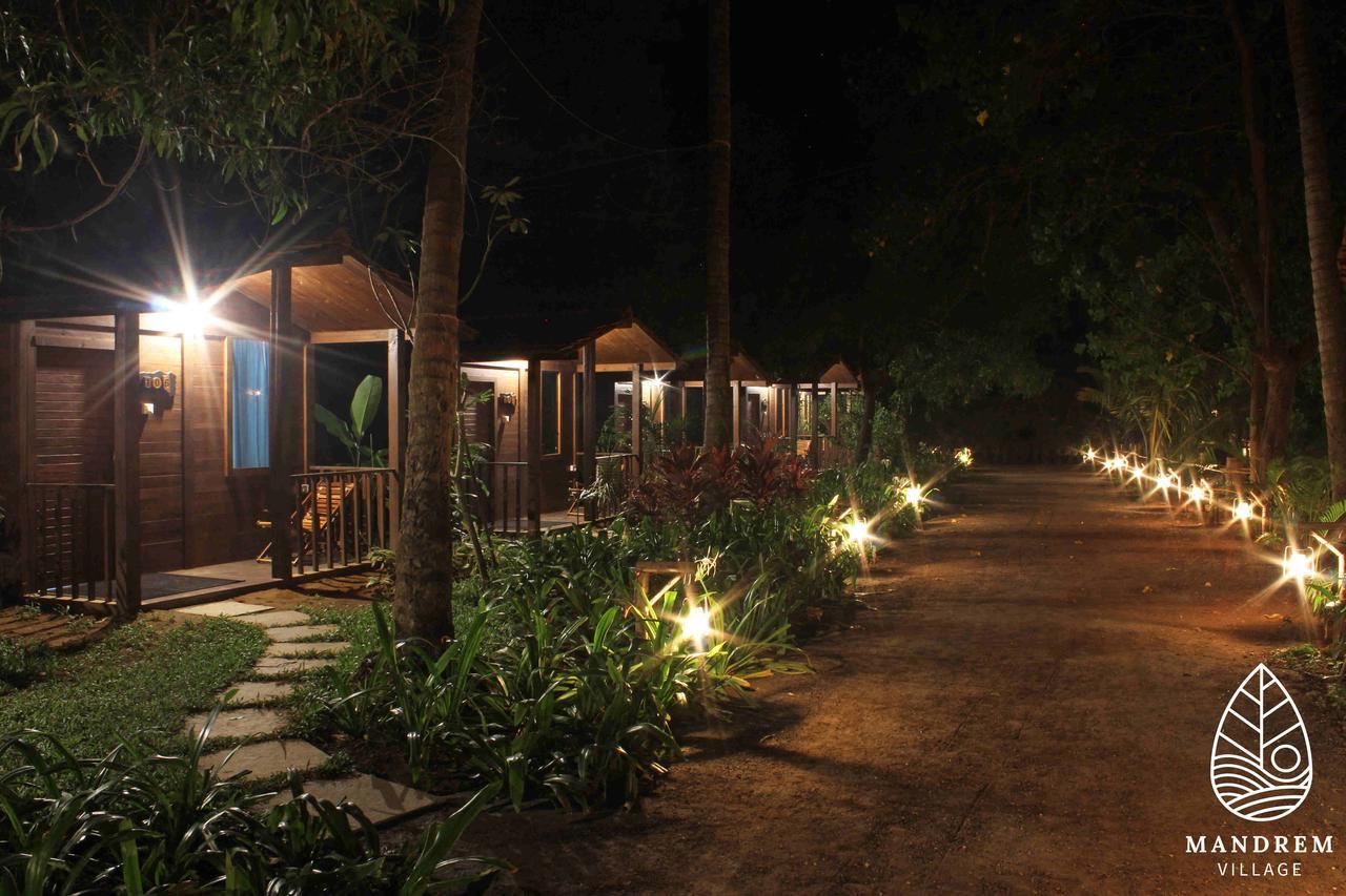 Mandrem Village Resort Esterno foto