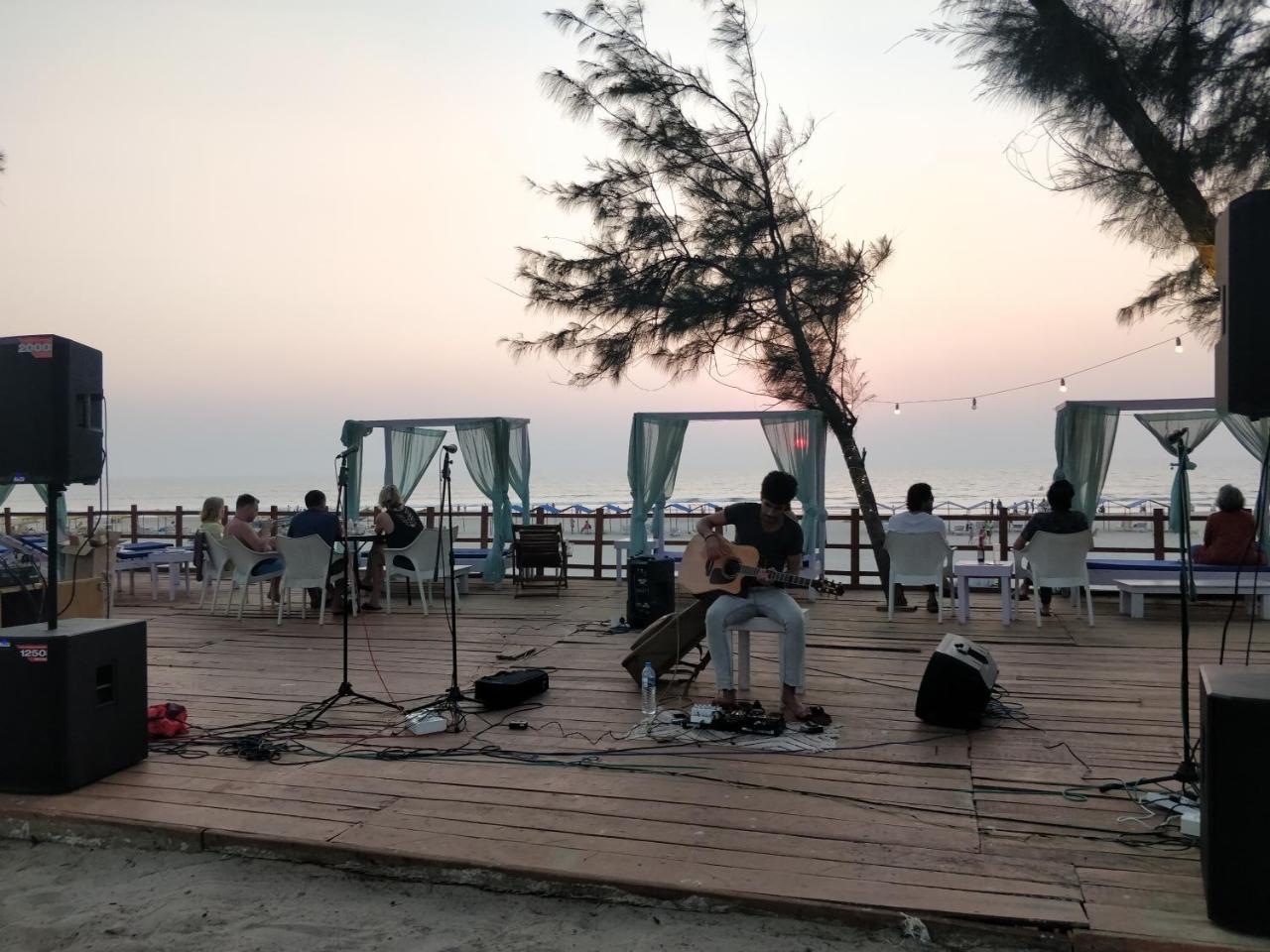 Mandrem Village Resort Esterno foto